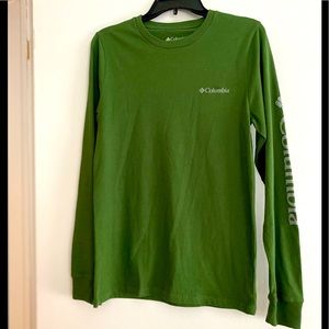 Green long sleeve t